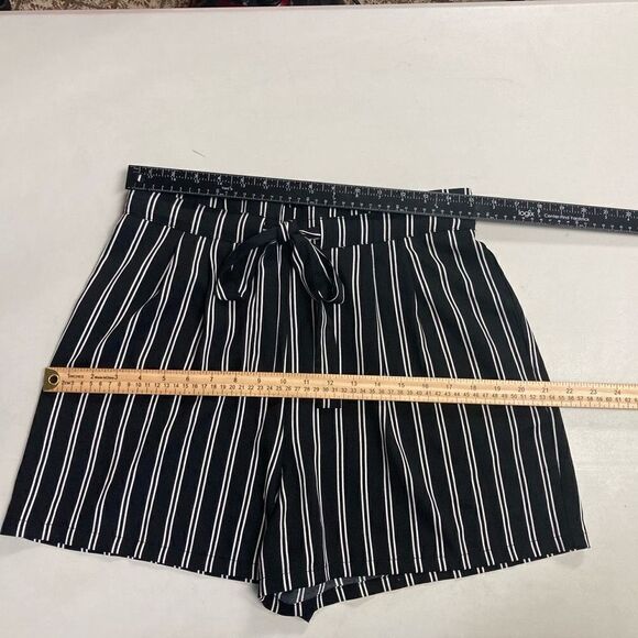 DR2 Black & White Striped Elastic Tie Waistband Shorts With Front Side Pockets S - Picture 6 of 11